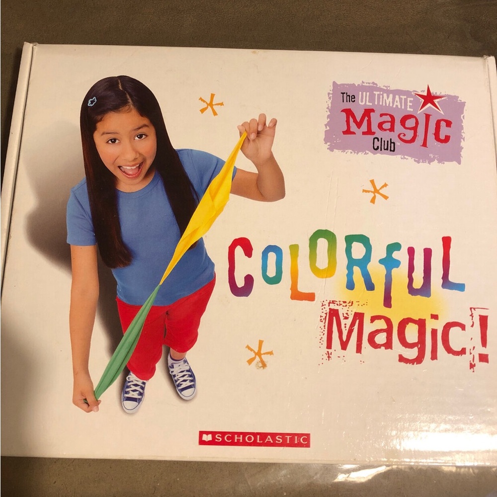 Scholastic Colorful Magic! Box - Picture 1 of 6